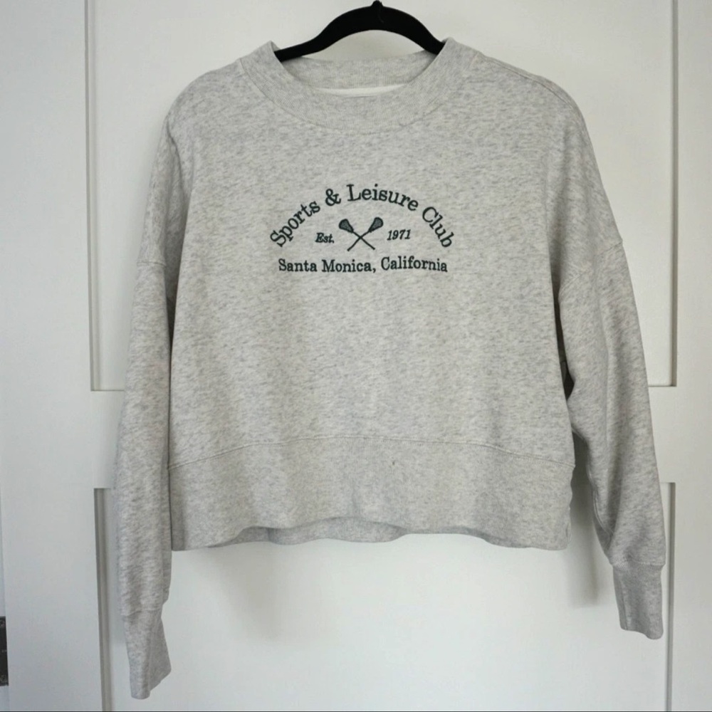 Abercrombie & Fitch Womens Soft A&F Graphic Crewneck Sweatshirt Lacrosse Medium